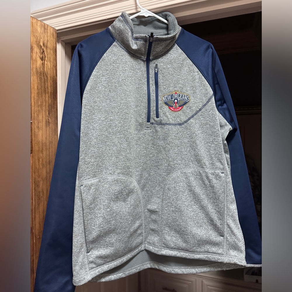 New Orleans pelicans half zip pullover Men’s Large